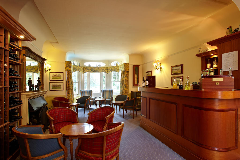 Esseborne Manor Hotel Hurstbourne Tarrant Buitenkant foto