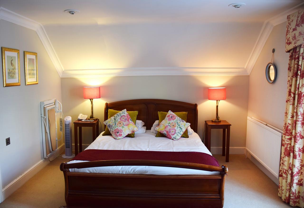 Esseborne Manor Hotel Hurstbourne Tarrant Buitenkant foto