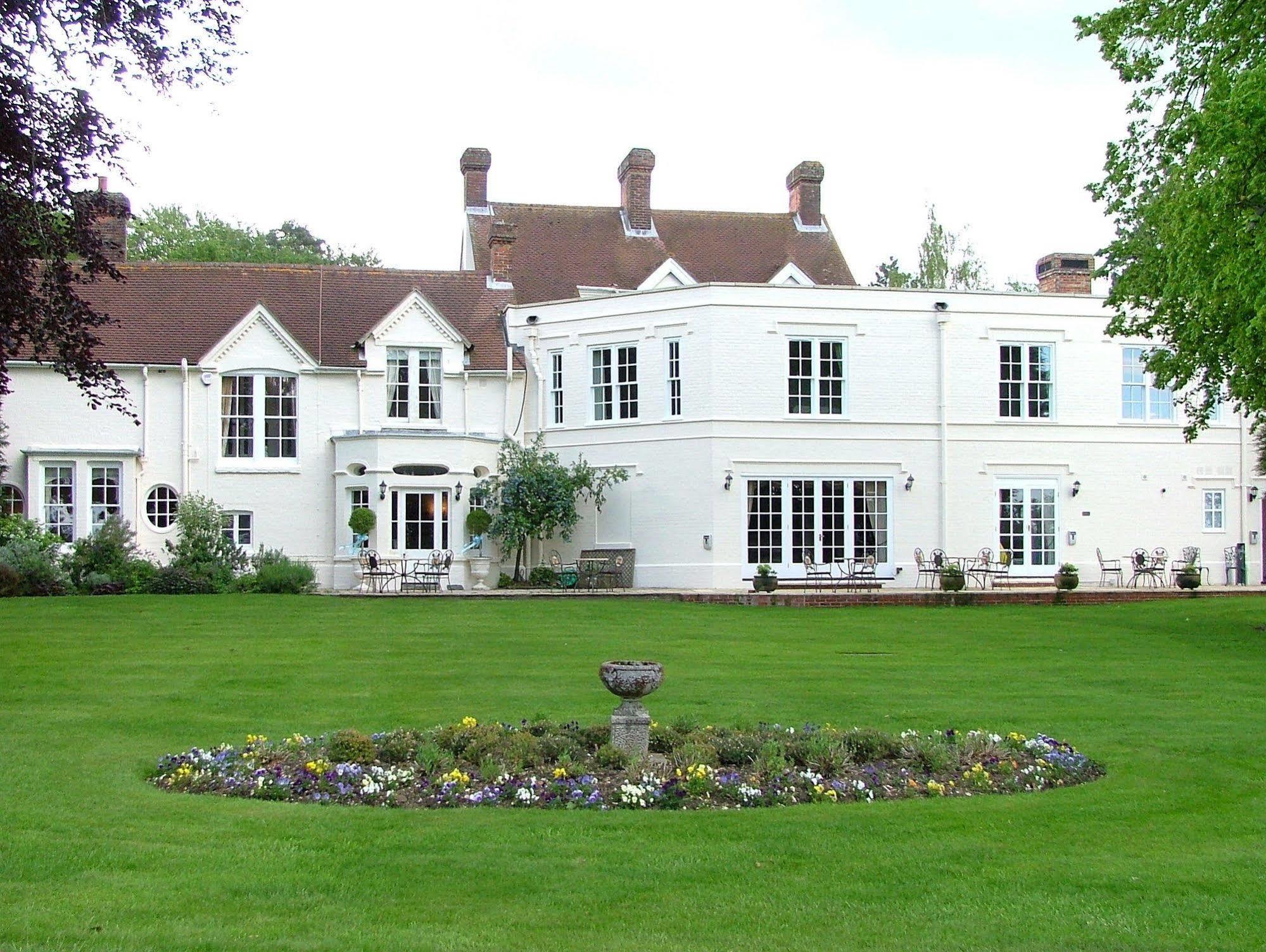 Esseborne Manor Hotel Hurstbourne Tarrant Buitenkant foto