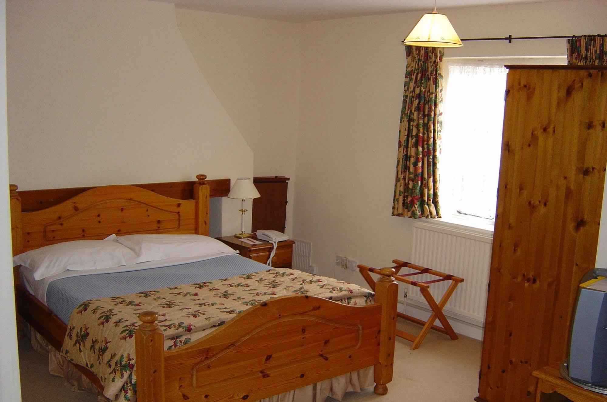 Esseborne Manor Hotel Hurstbourne Tarrant Buitenkant foto