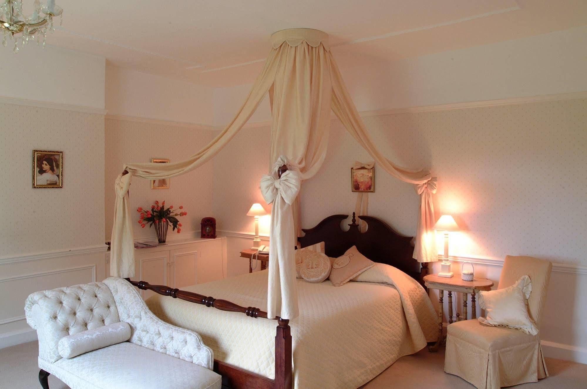 Esseborne Manor Hotel Hurstbourne Tarrant Kamer foto